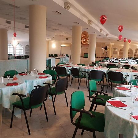 Hotel Cormoran Cattolica Esterno foto