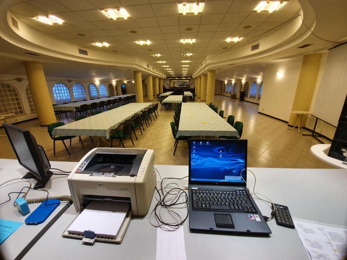 Hotel Cormoran Cattolica Esterno foto